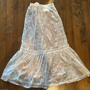 Alter’d State Maxi Skirt Off-white Lace Size M Medium